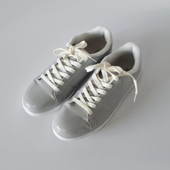 EUC Forever 21 Lina patent silver grey sneakers, 10 - Picture 8 of 10